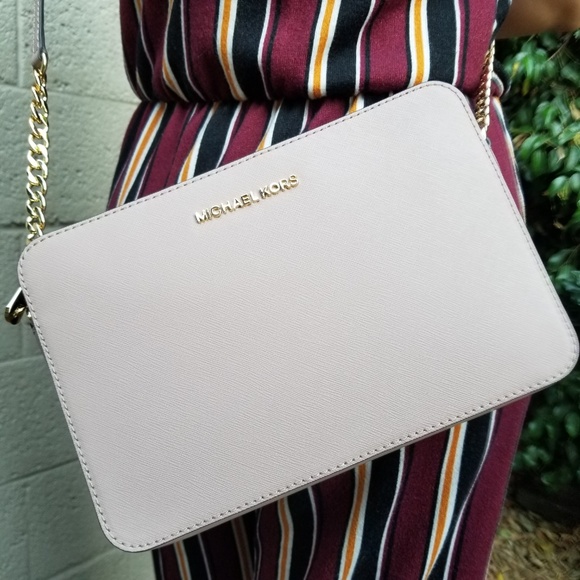 Michael Kors Handbags - Jet Set Large Fawn Leather Crossbody